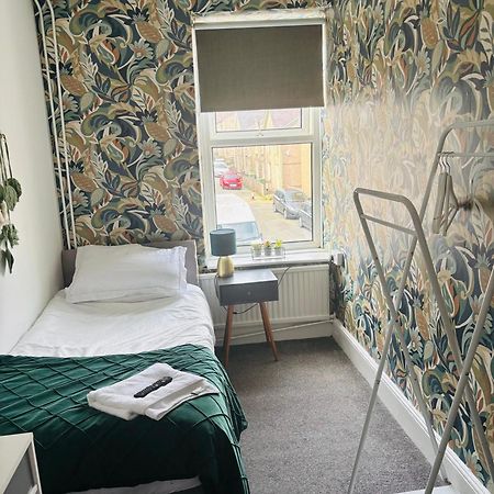 Idan House Bed & Breakfast Ланберис Екстериор снимка