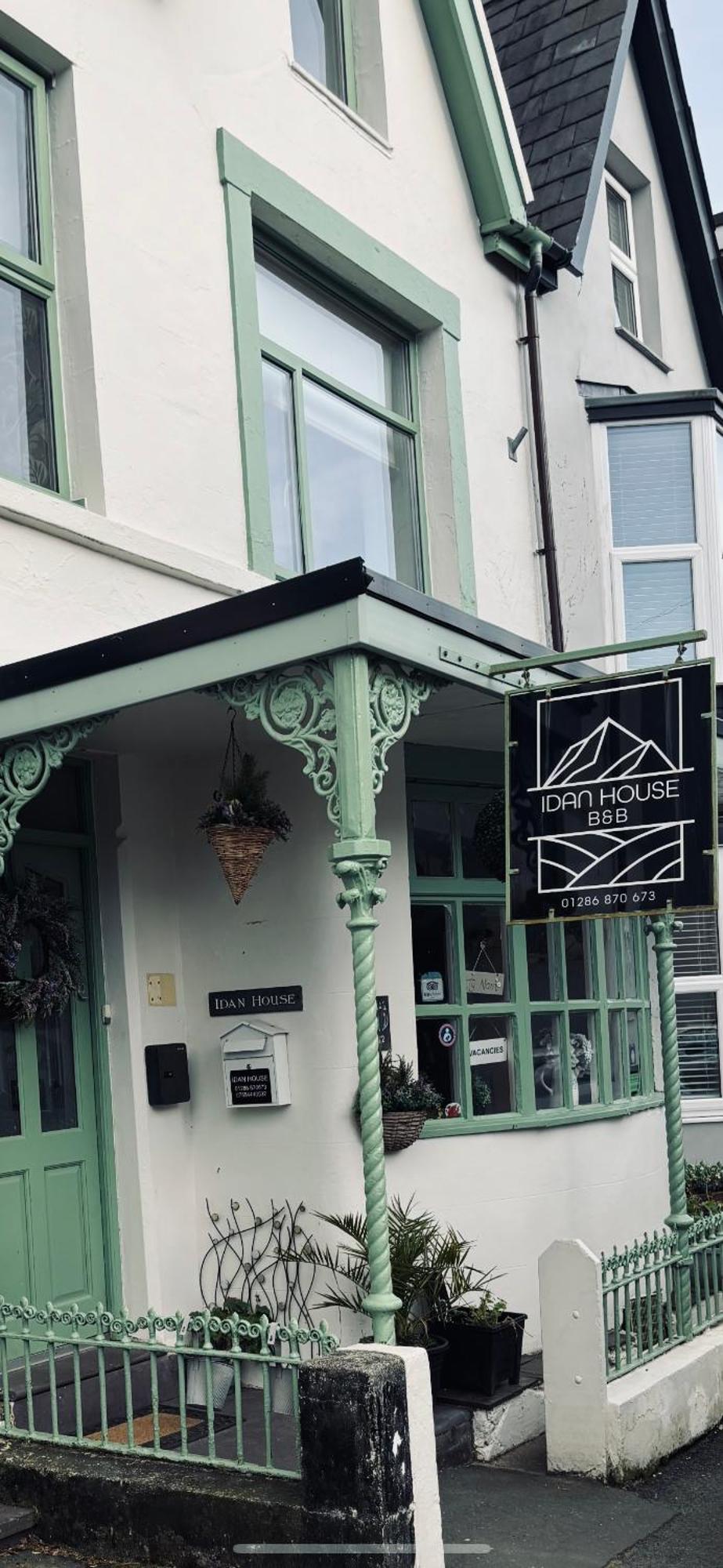 Idan House Bed & Breakfast Ланберис Екстериор снимка