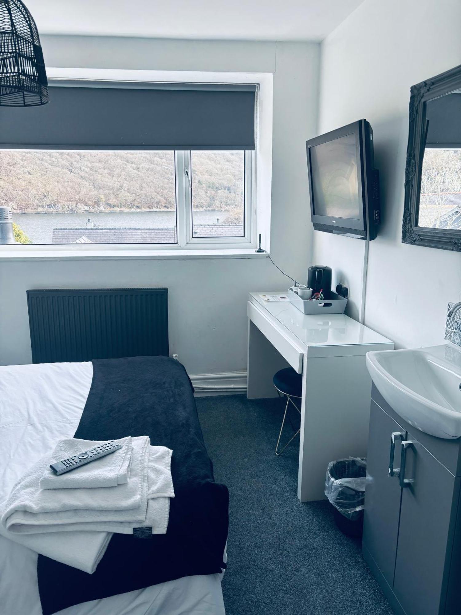 Idan House Bed & Breakfast Ланберис Екстериор снимка